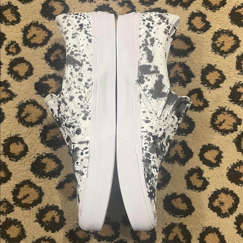 Brand new vans slip ons - Picture 3 of 6